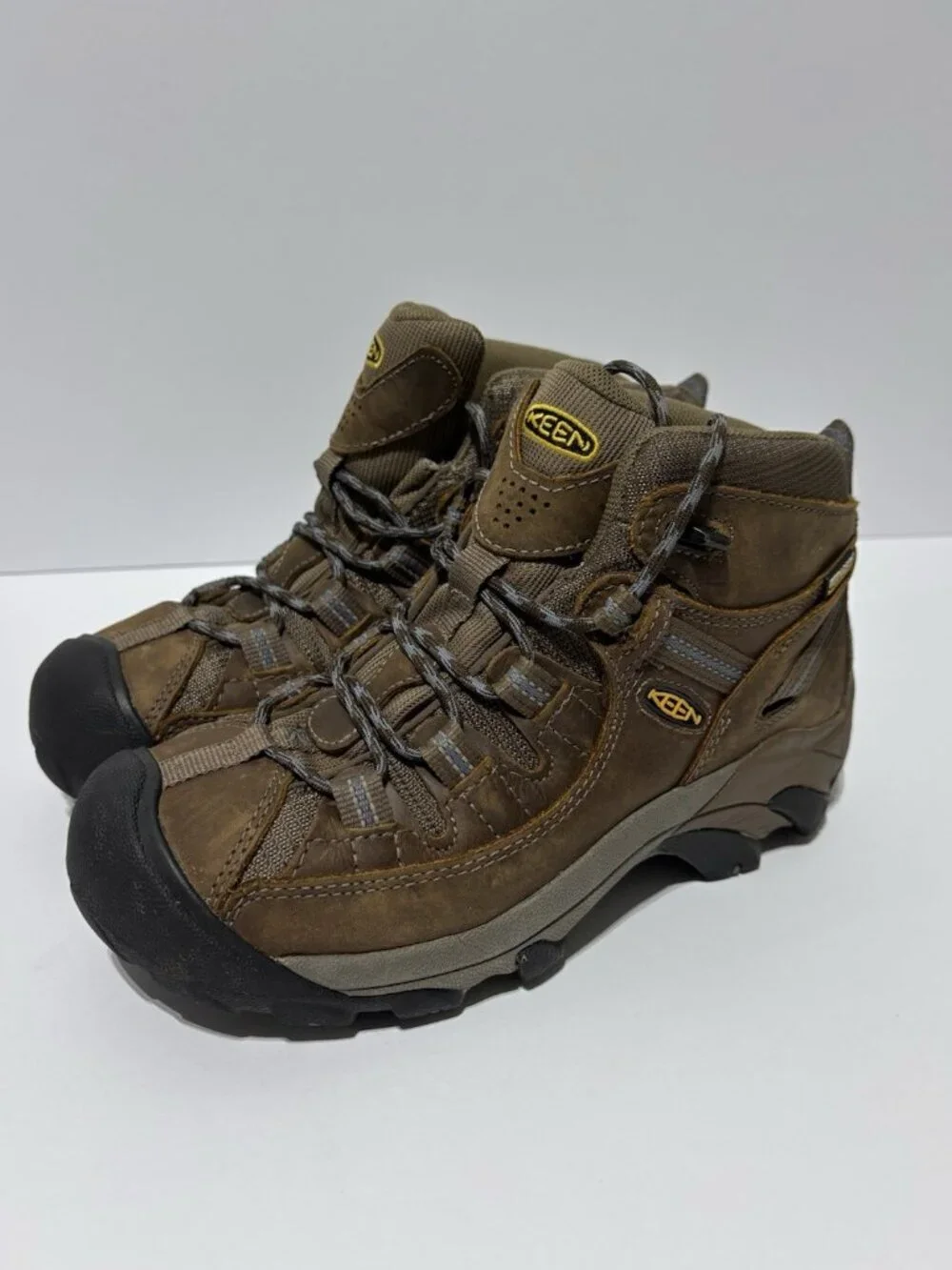 Keen Women’s Targhee II Mid Waterproof Hiking Boots Brown, Size 6 M